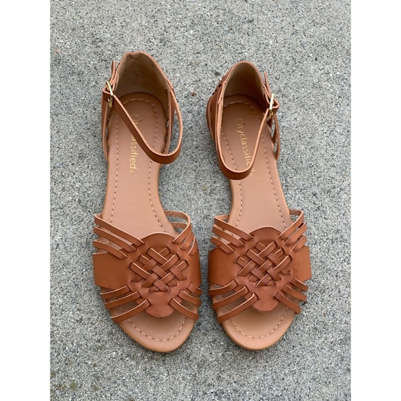 Cityclassified Weave Huarache Flat Sandals - Picture 3 of 5
